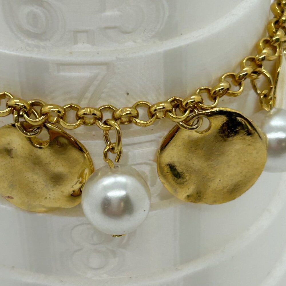 Goldtone Faux Pearl Hammer Disc Charm Bracelet Bridal Elegant Jewelry - Picture 9 of 10